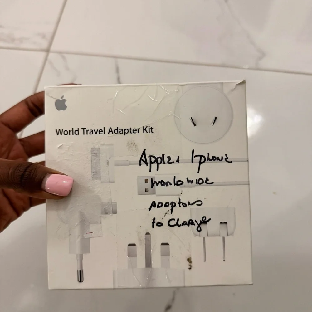 Apple World Travel Adapter Kit - White